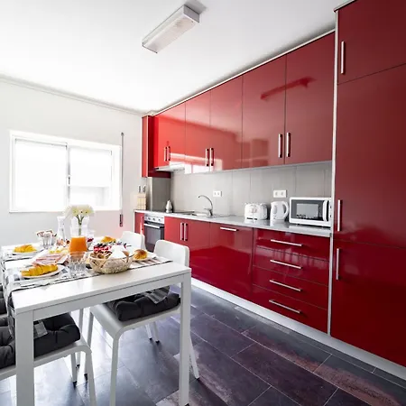 Alvares Araujo - Familiar Perto Da Estacao De Comboios Apartamento *