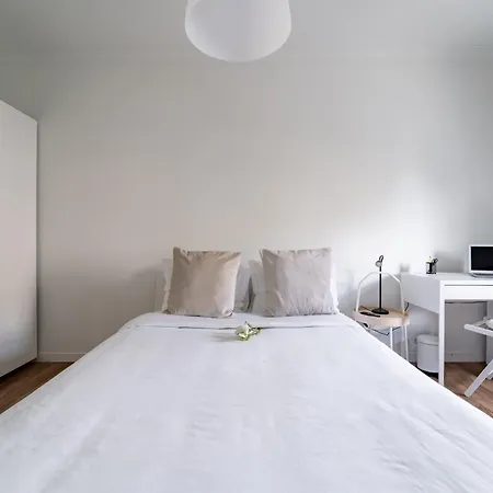 Alvares Araujo - Familiar Perto Da Estacao De Comboios Apartamento