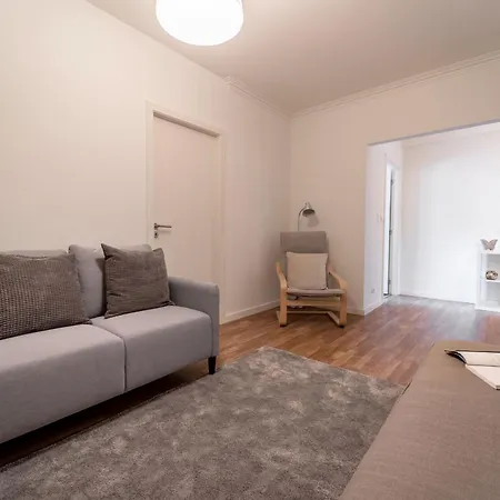 Alvares Araujo - Familiar Perto Da Estacao De Comboios Μπράγκα