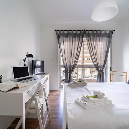 Alvares Araujo - Familiar Perto Da Estacao De Comboios Braga