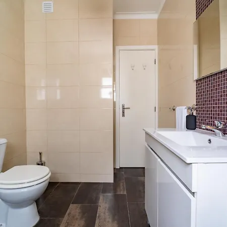 Apartamento Alvares Araujo - Familiar Perto Da Estacao De Comboios